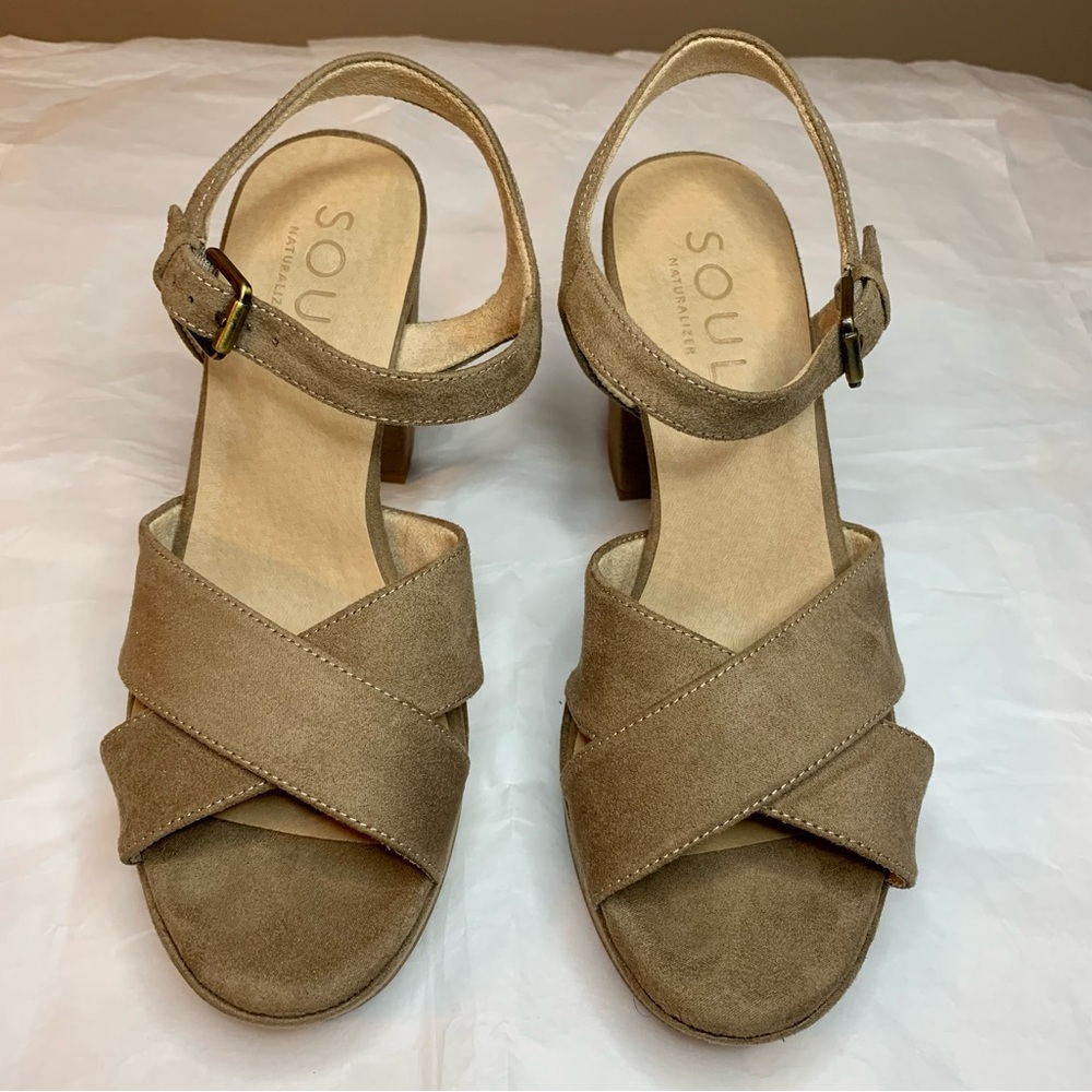 SOUL Naturalizer Taupe Block Heel Platform Sandal | 9M - Picture 7 of 13